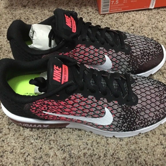 Womens Air Max Sequent 2 Platinum Knit  Shoes- NIB - Picture 6 of 7